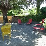 Logis L'occitan 2 Etoiles ホテル