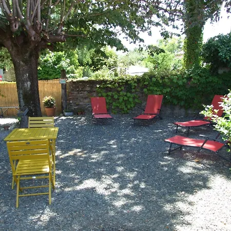 Logis L'occitan 2 Etoiles מלון