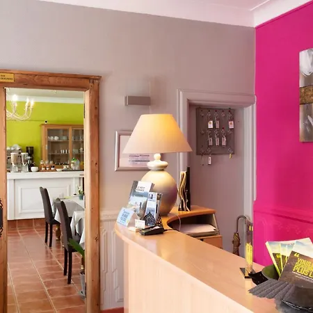 Hotel Logis L'occitan 2 Etoiles 3*