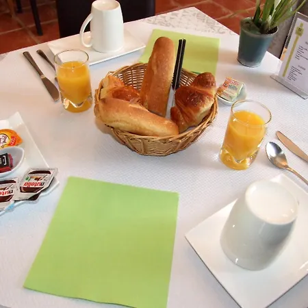 Logis L'occitan 2 étoiles Hotel