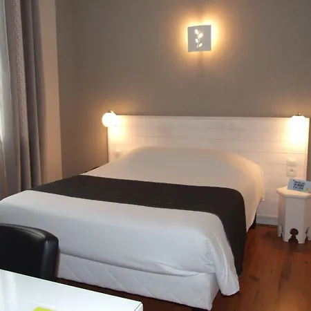 Logis L'occitan 2 Etoiles 3* غايلاك